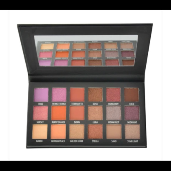 KAB Cosmetics DAY + NIGHT PALETTE - Picture 2 of 8